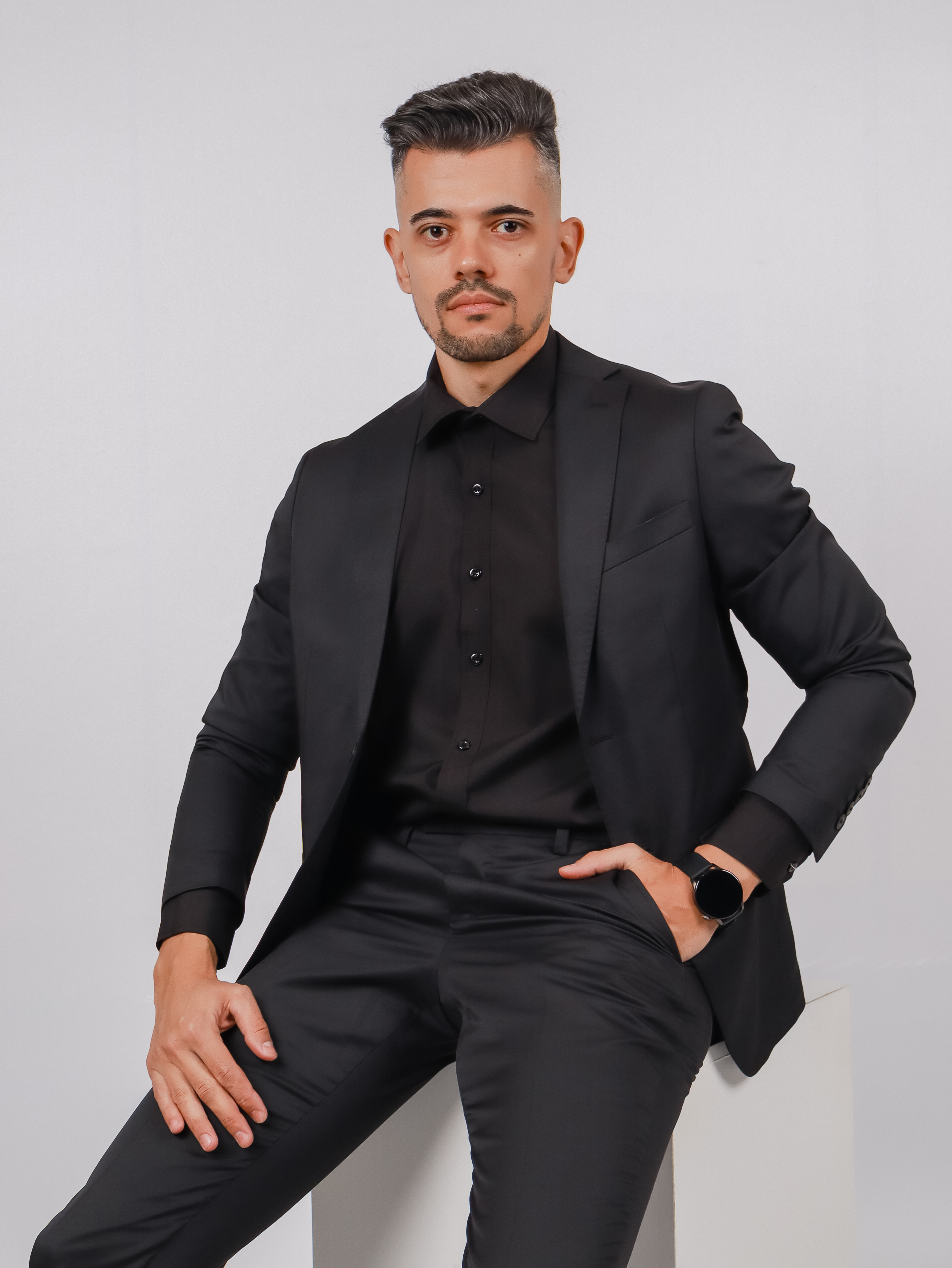 Terno preto all black masculino Cascavel